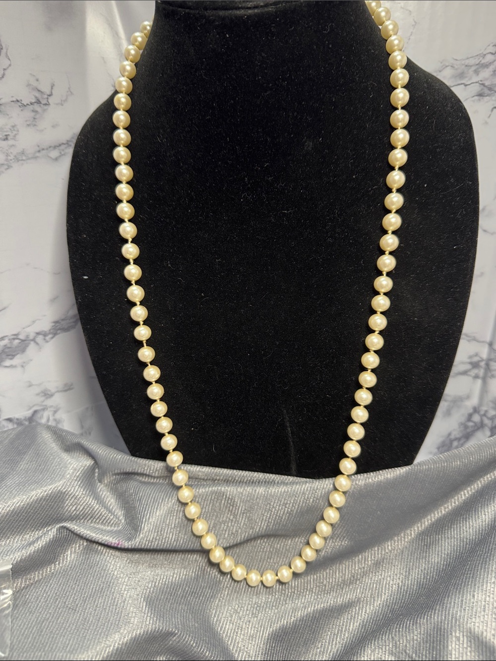 VTG Source Unknown Cream Faux Pearl Strand Necklace